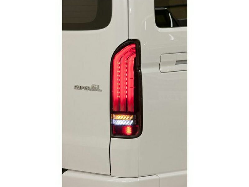 200系ハイエース VALENTI LEDテールランプ REVO Type2 ライトスモーク