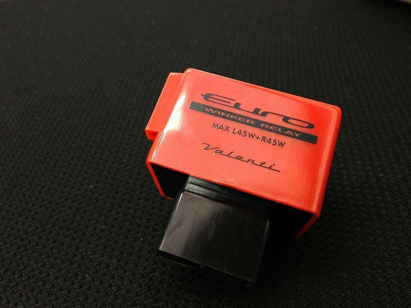 200系ハイエース 1型～3型適合 VALENTI ユーロウインカーリレー
