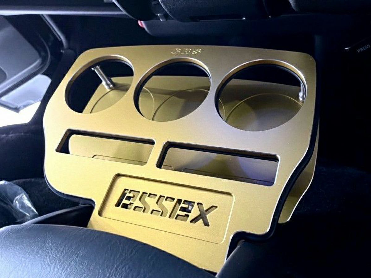 200系ハイエース ESSEX ビレットフロントカップホルダーVer.2 レッド