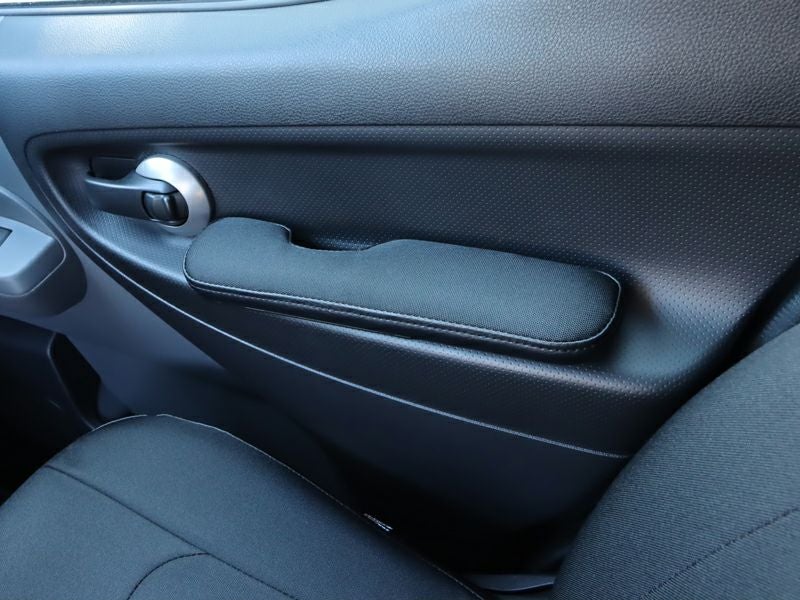 NV200バネット ES TCアームレストPLUS 片側のみ | オグショー