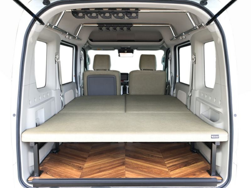 ハイエース キャラバン タウンエース NV200バネット ランクル300